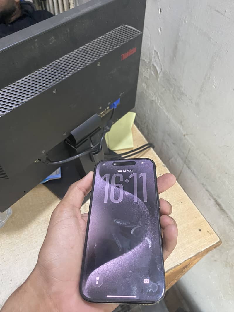 Apple iPhone 15 Pro 3