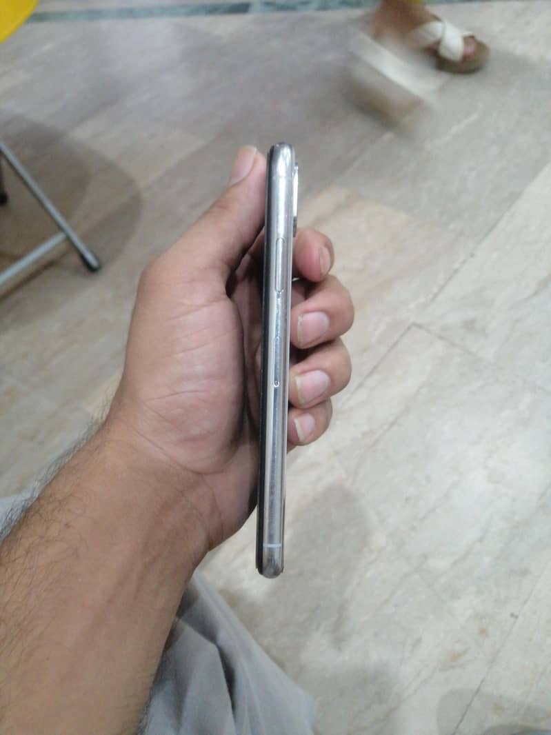 Apple iPhone X 2