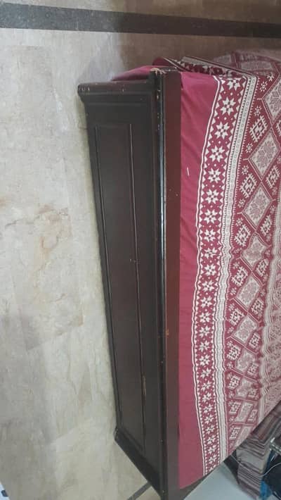 queen bed