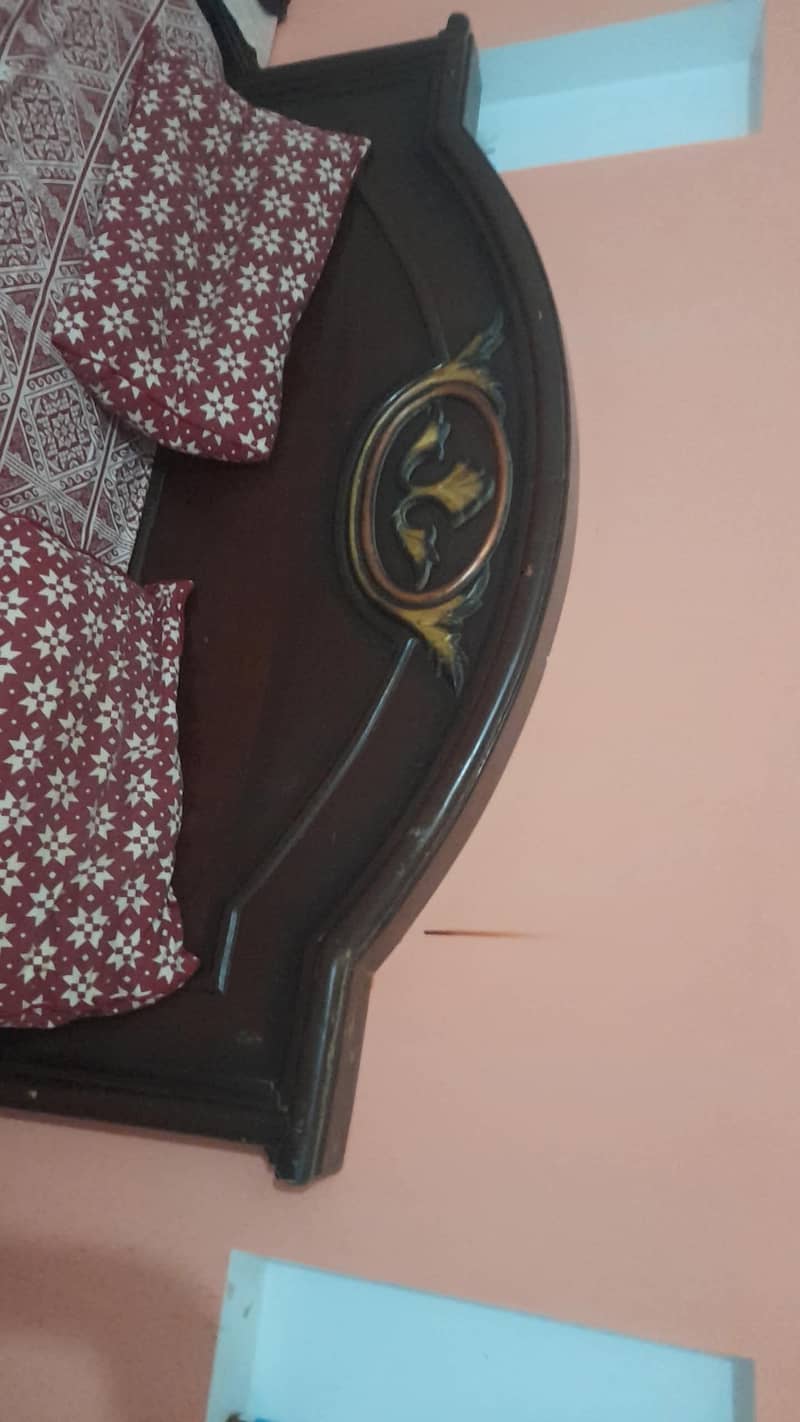 queen bed 1