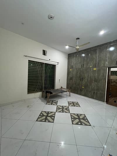 10 Marla Ground Floor Available For Rent In City Garden Civil Hospital Road Bahawalpur