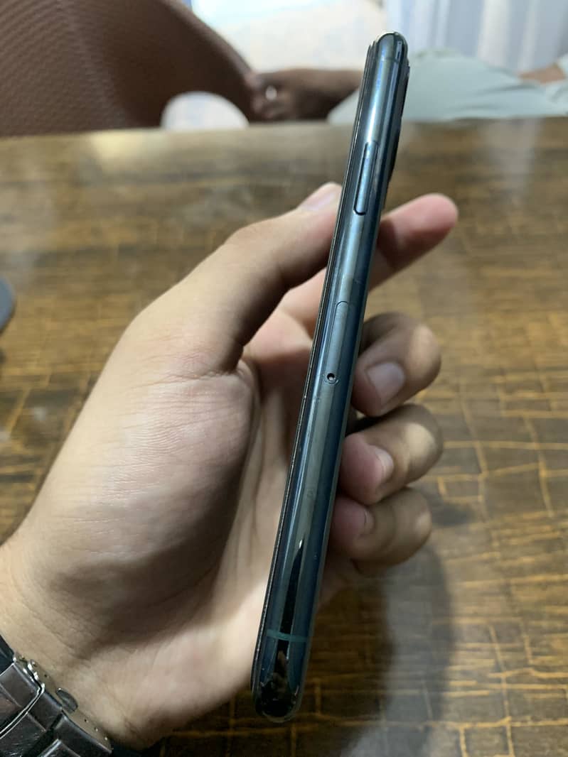 Apple iPhone 11 Pro 10
