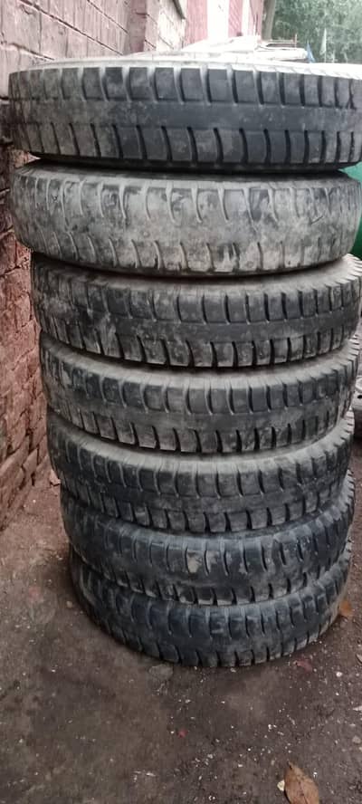 6.50. 16 Lt 10 ply Dunlop