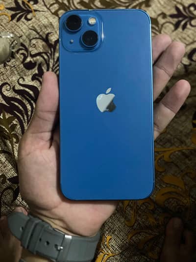 Apple iPhone 13
