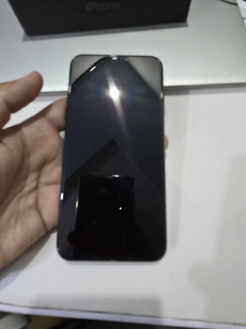 Apple iPhone 11 Pro Max 3