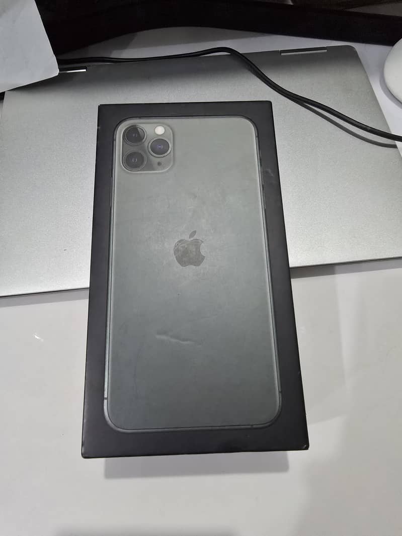 Apple iPhone 11 Pro Max 4