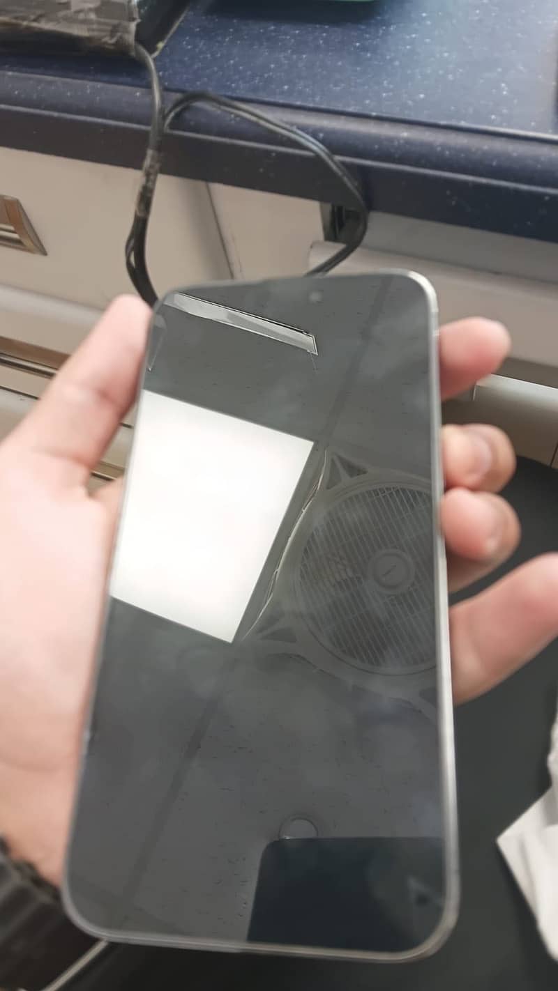 Iphone 14 pro max 1