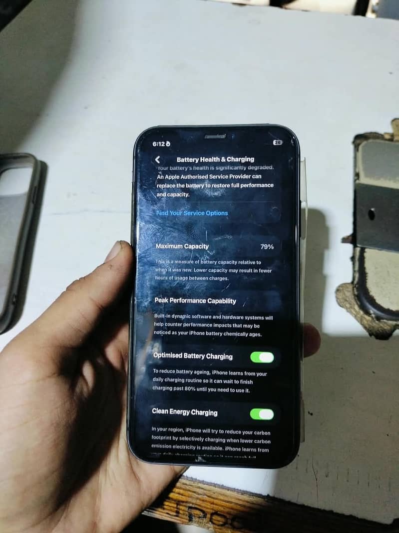 Apple iPhone 11 4