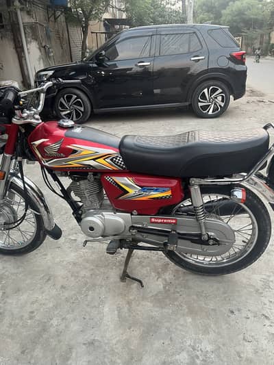 Honda CG 125 2025 Model Red 10/10