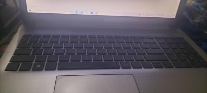HP dual processer Intel and rizen 6 gen. Intel core i5 7th generation.