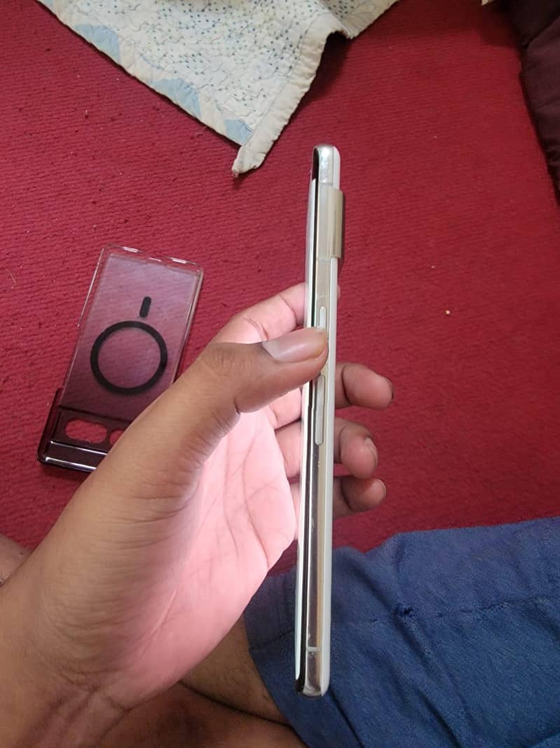 Google Pixel 7 Pro 4
