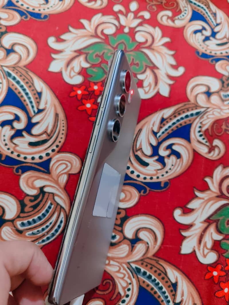 Tecno CAMON 40 Pro 2