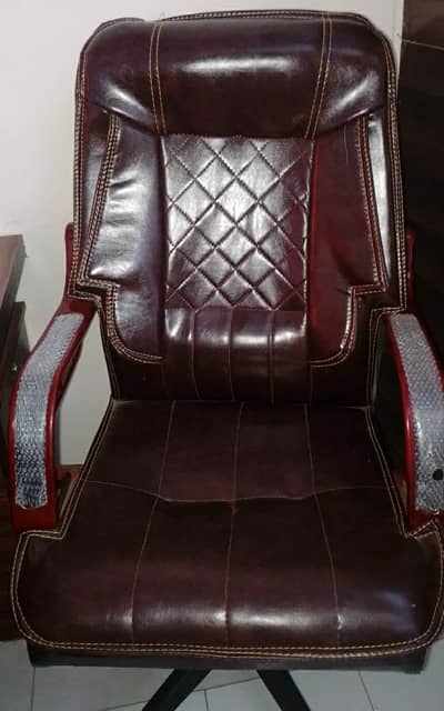 Revolving chair for office