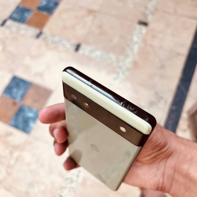 Google Pixel 6a 1