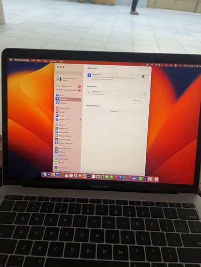 MacBook Pro 2017 corei5 8/256