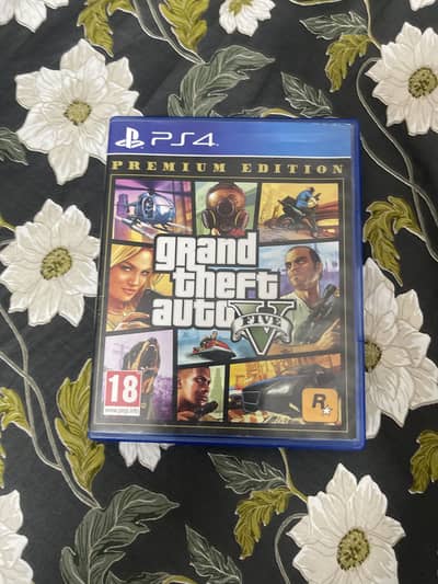 GTA V PS4 (2 Months Used CD)