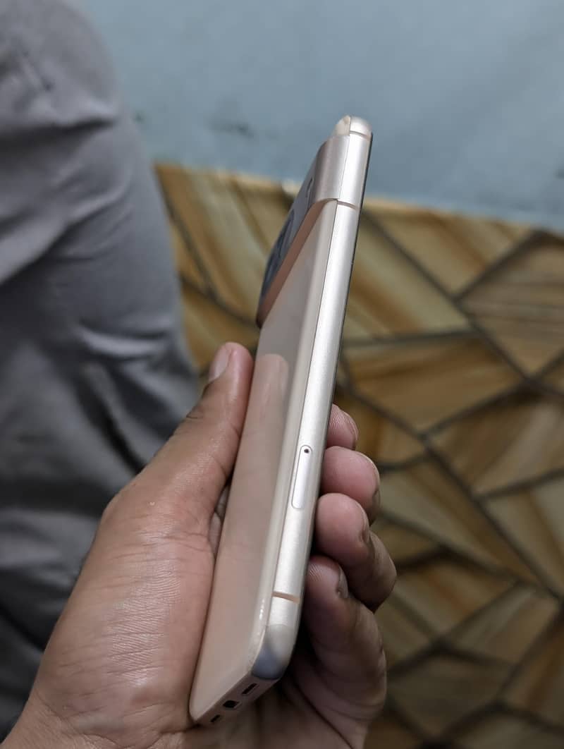 Google Pixel 8 3