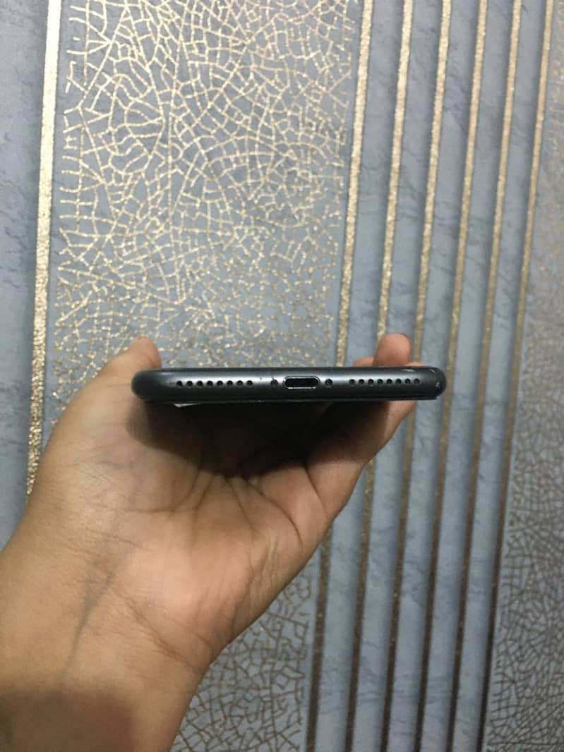Apple iPhone 8 Plus 2