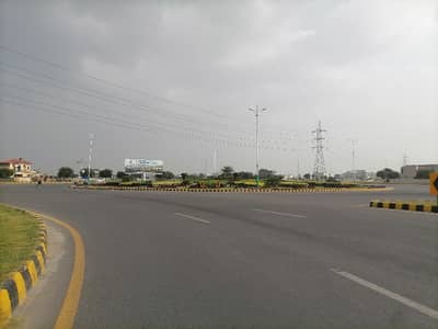 Perfect 1 Kanal Residential Plot In DHA Phase 8 - Block T For sale