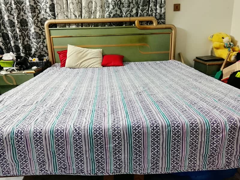 Bed set with side tables 2