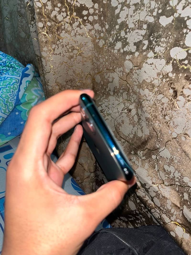 iPhone 11 8