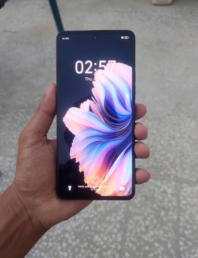 Camon 20 pro' display Finger_ 9/10 cond_ 8/256gb_with box' 03120982381