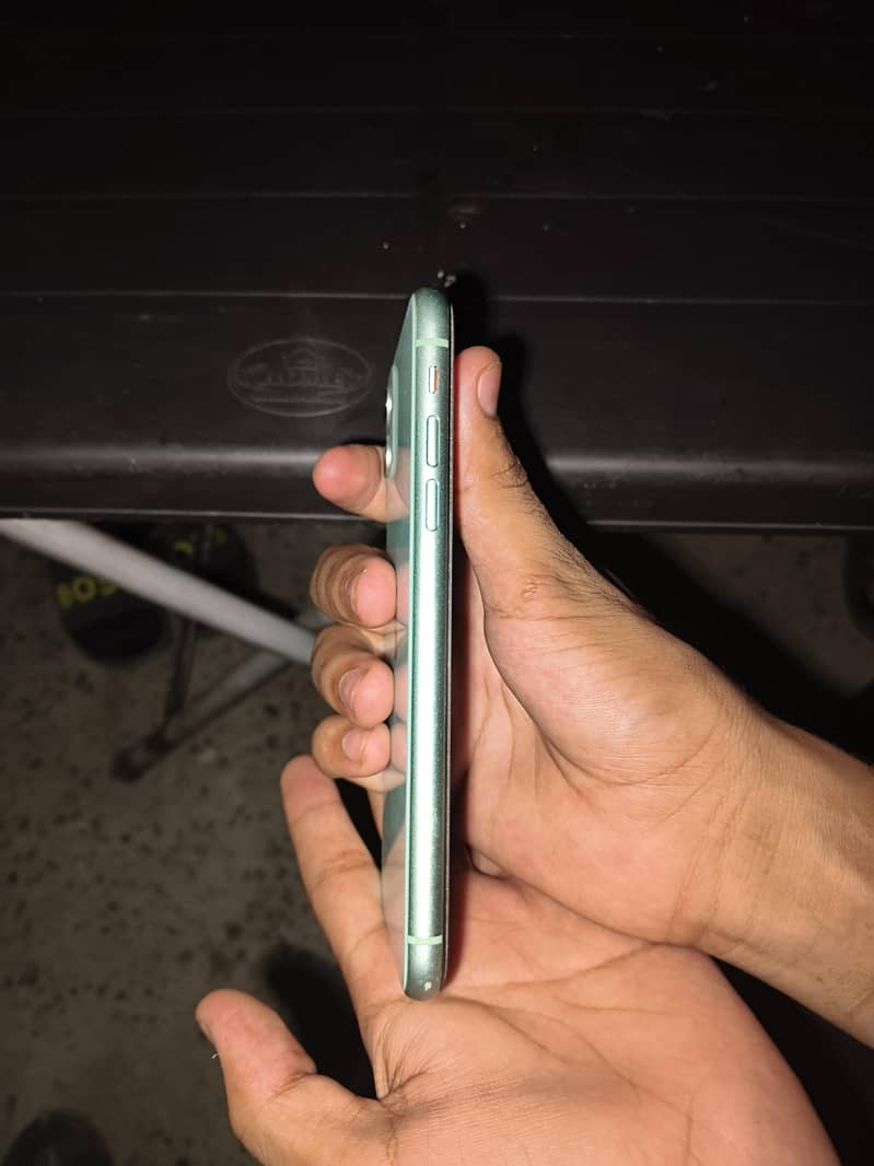 Apple iPhone 11 1