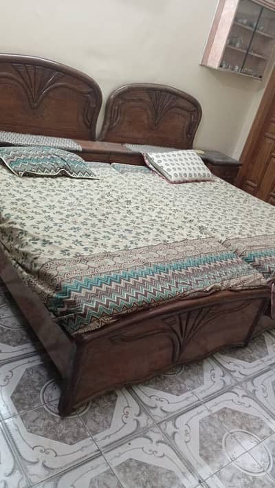 Bed set - Wooden - 2 Bed with dressing table