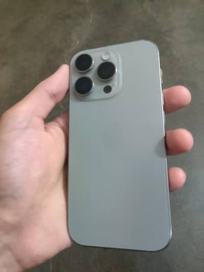 Apple iPhone 16 Pro