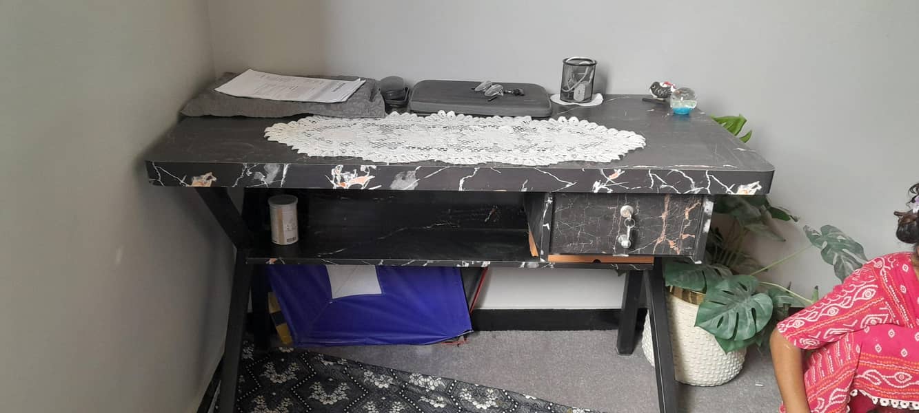 computer table with chair 1