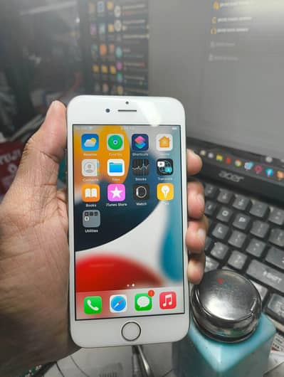 Apple iPhone 6S 64 gb non pta my WhatsApp number 0329.4868571