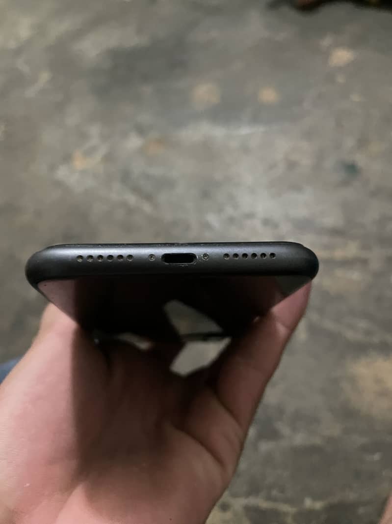 Apple iPhone 11 2