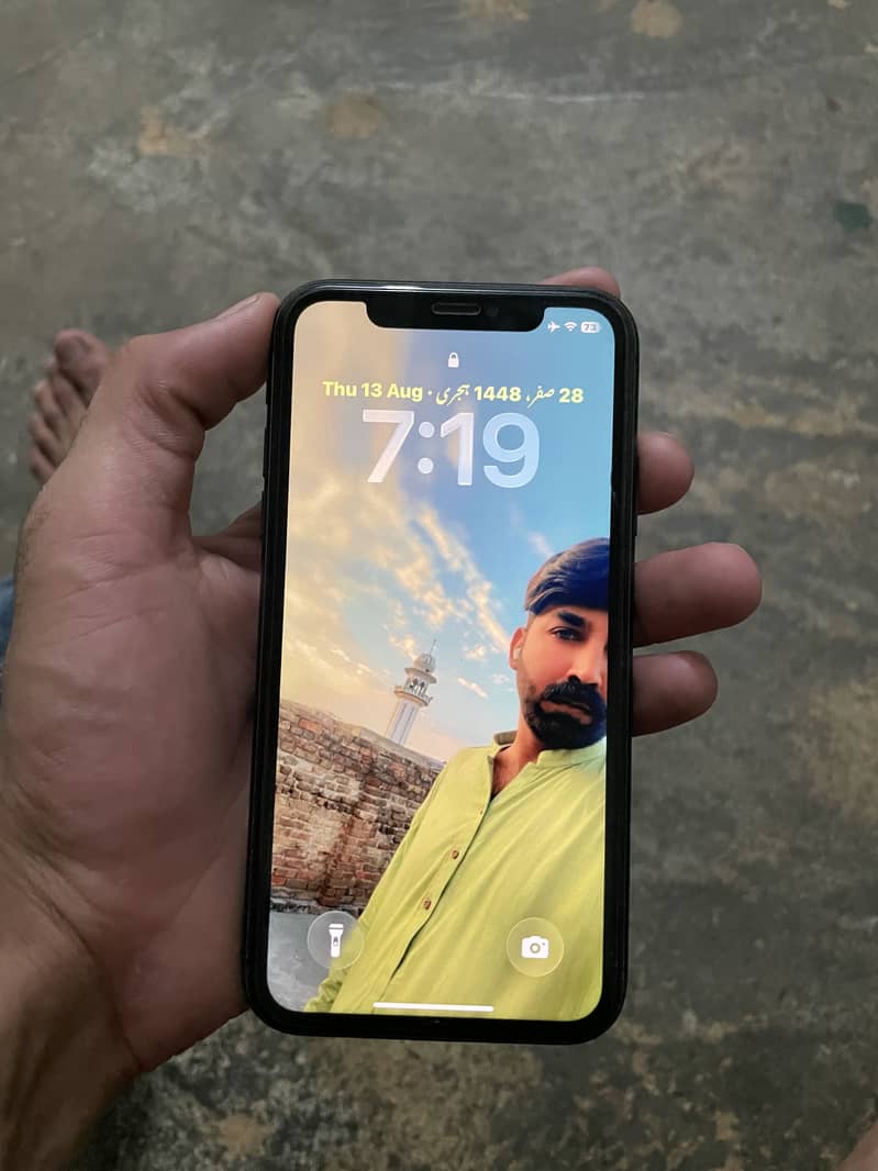 Apple iPhone 11 3