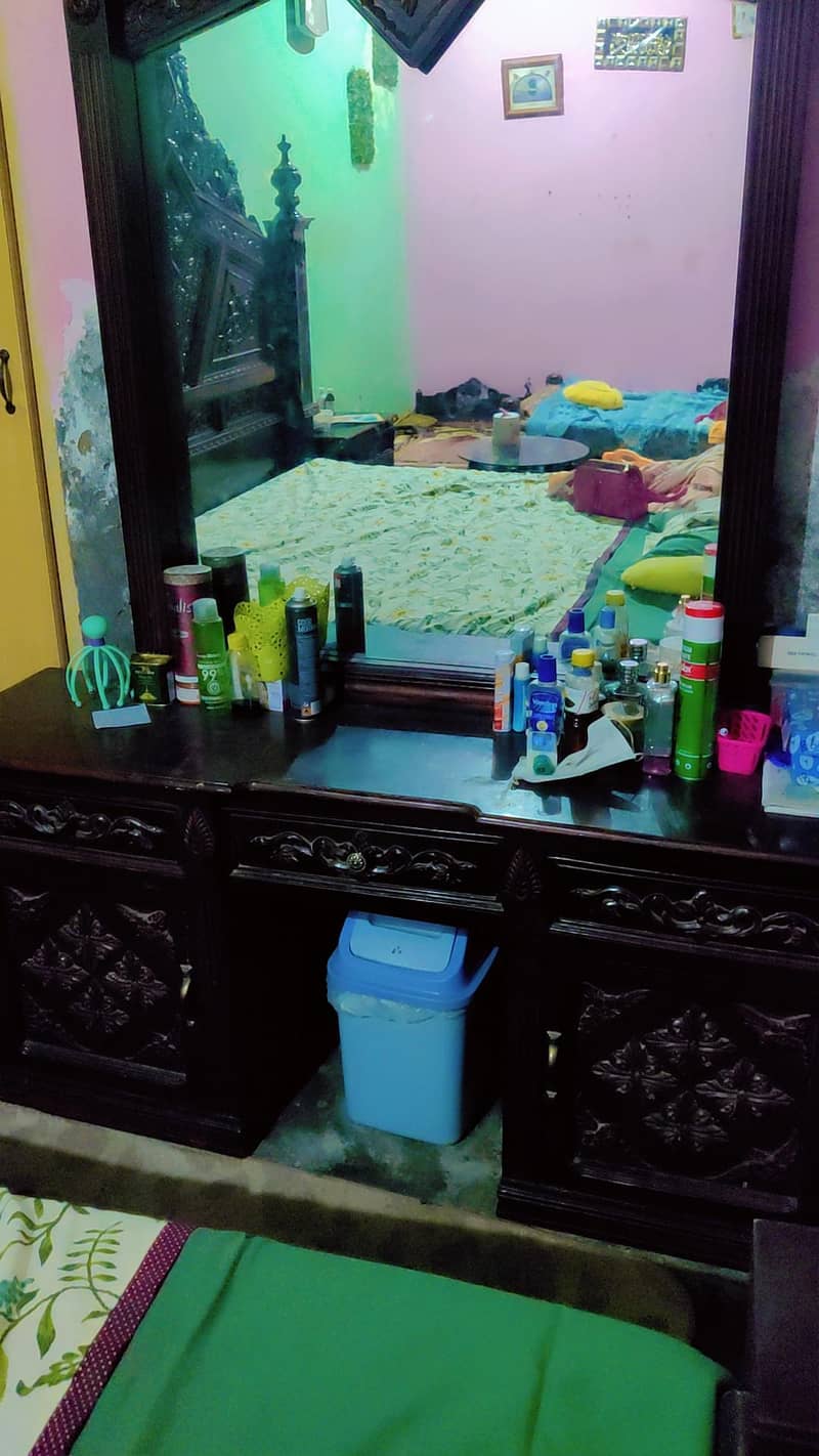 dressing table 1