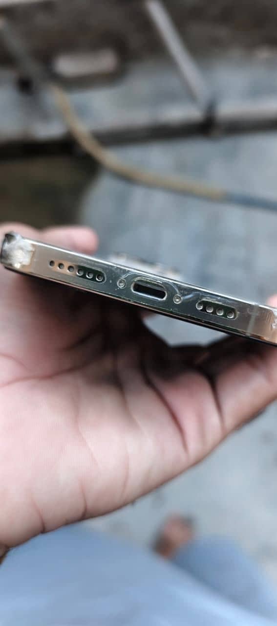 iphone 13 Pro max 3