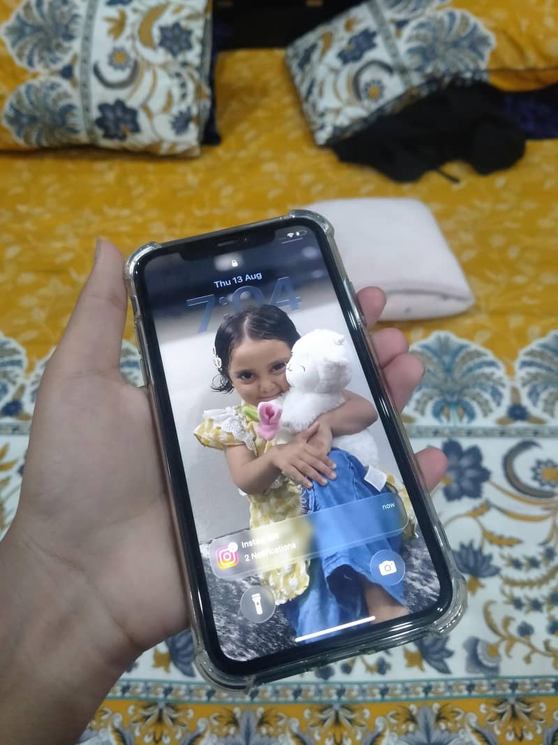 Apple iPhone 11 3