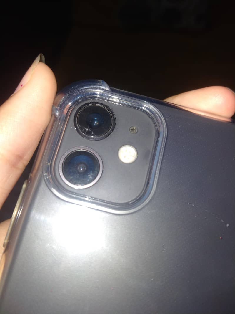 Apple iPhone 11 4