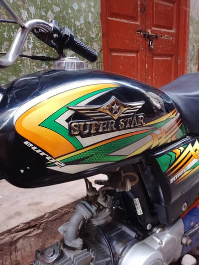 saaf bike hai Kisi cheez ka Kam Nhi hai body bilkul saaf hai