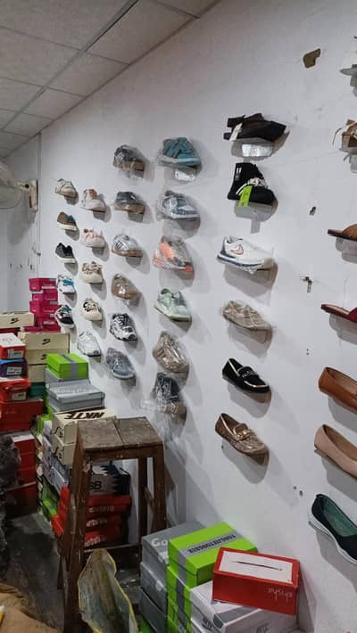 imported all jogger and Cort shoes for sale urgently