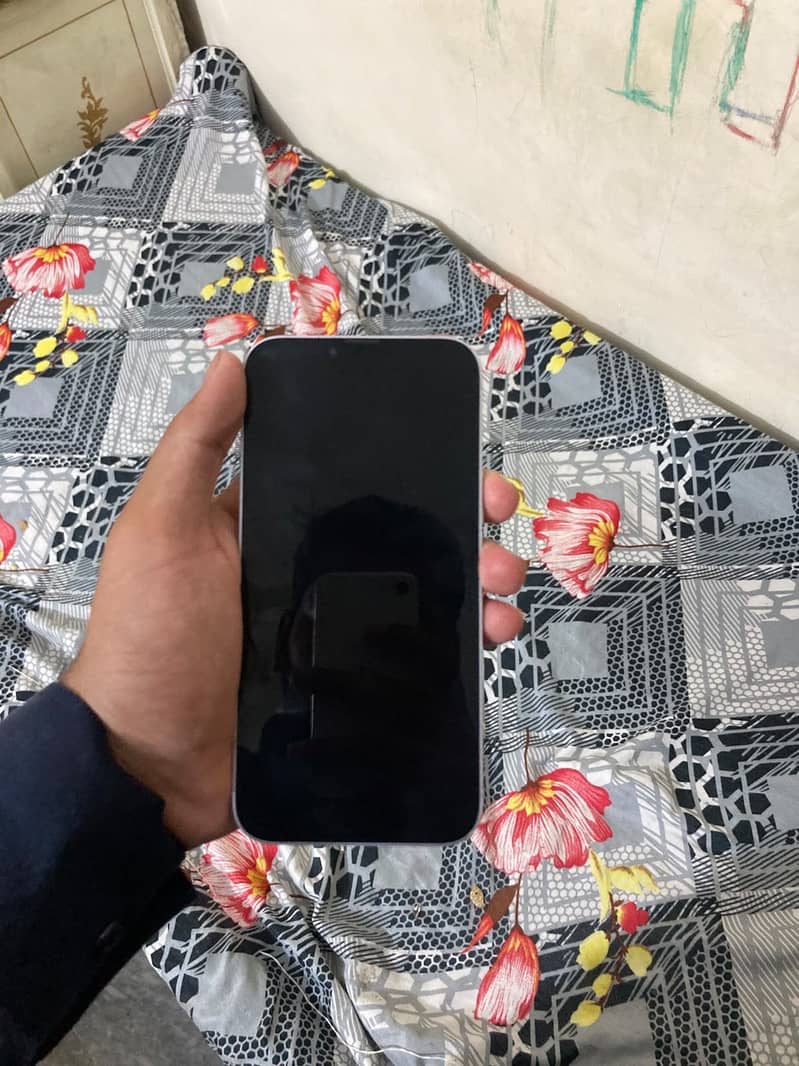 Apple iPhone 14 plus 3