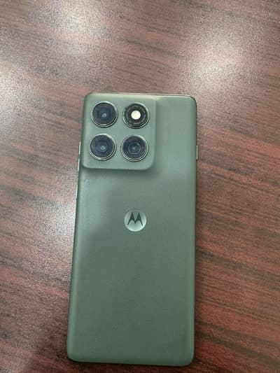 Motorola edge