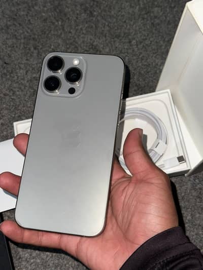 Apple iPhone 15 Pro Max