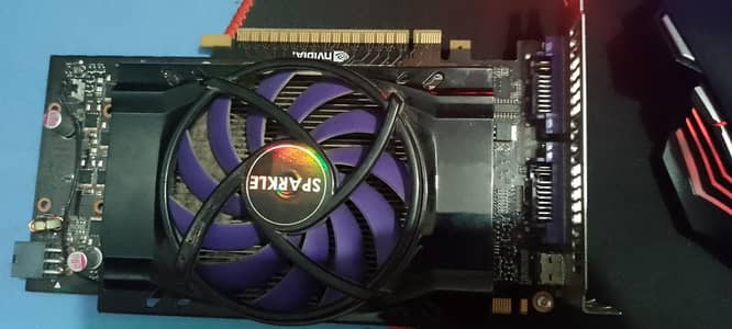 GTX 550TI 1GB DDR5 Graphics Card and runs GTA 5