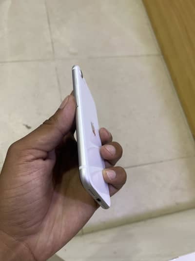 Apple iPhone SE BOX KA SAT HA CHARGER BI HA64gb ha E sim time ha