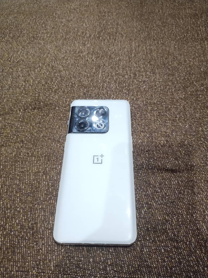 One Plus 10 Pro 3