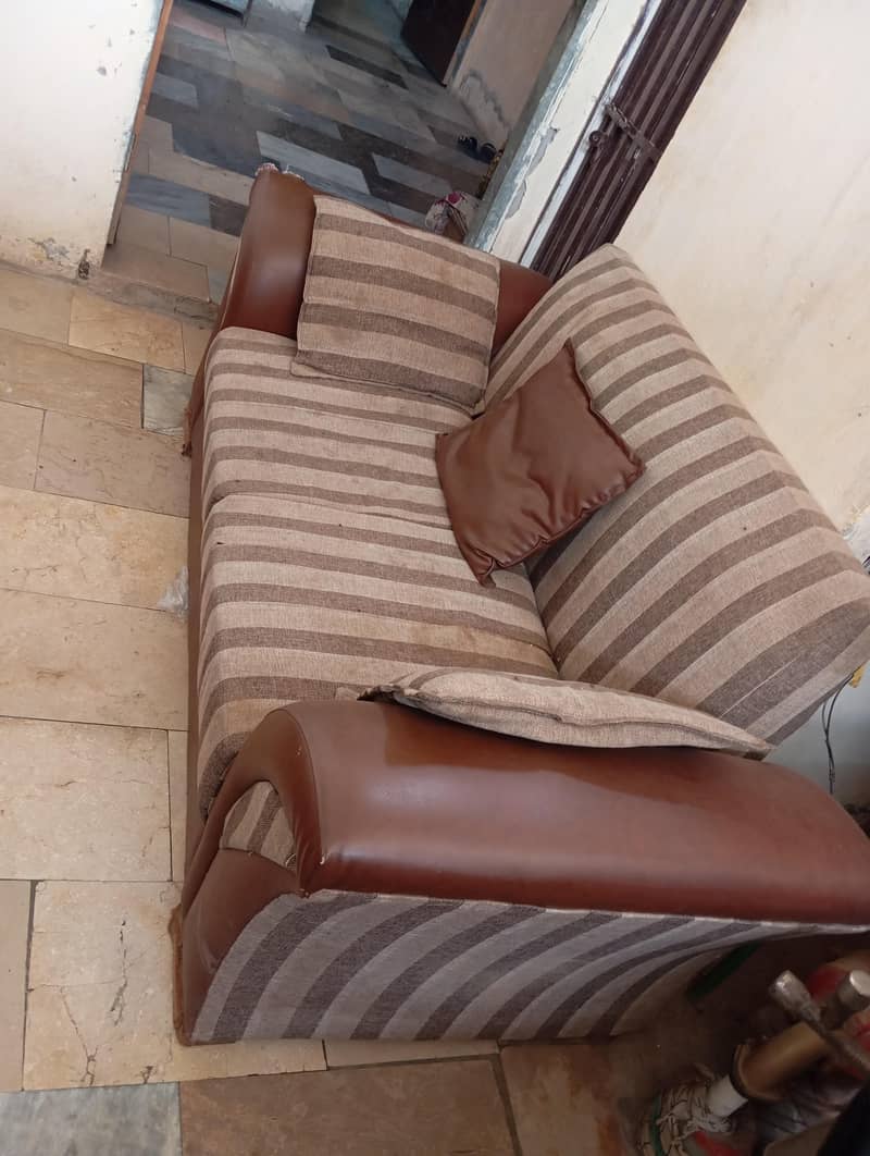 selling 5 seiter sofas 1
