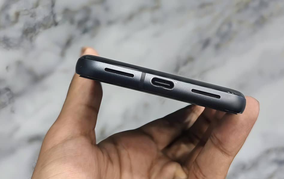 Google Pixel 8 6