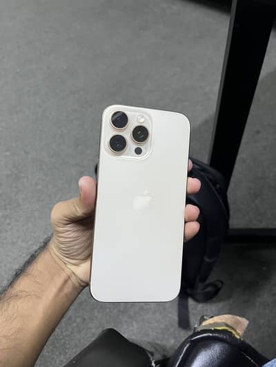 Apple iPhone 16 Pro Max