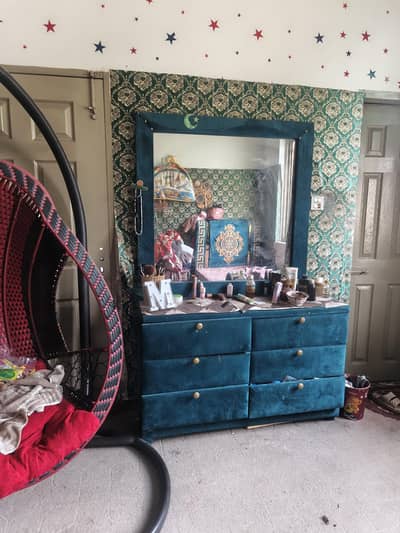 Royal Blue Velvet Single Bed+Dressing tabl