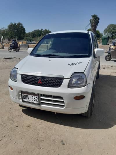 Mitsubishi Minica 2011